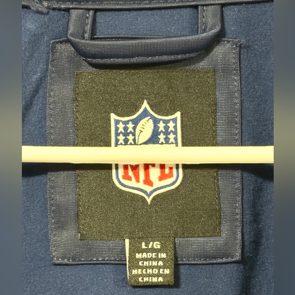 NFL Seattle Seahawks Sz. Medium Blue & Green Full Zip Jacket with Logo Patch NWT - Picture 3 of 4